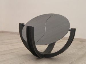 Capta segnali, 2004, ferro, cm 70x70x70