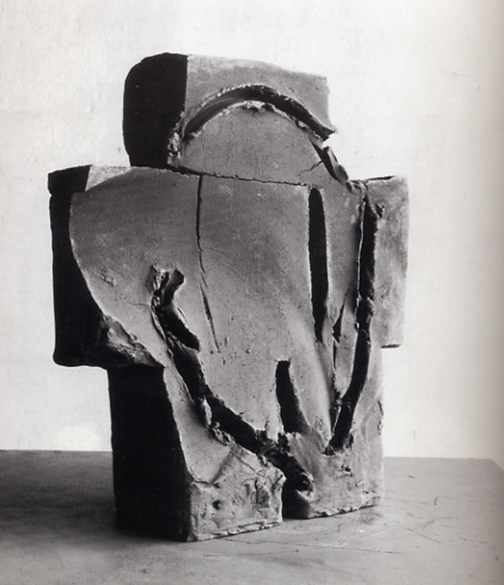 Senza titolo, 2002, terracotta ingobbiata, cm 68x60x16