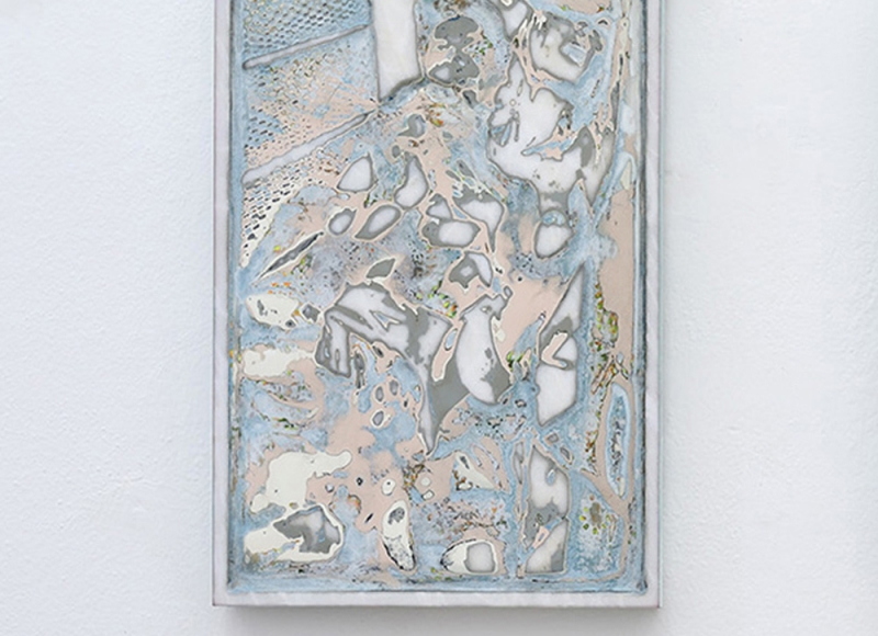 Sette giornate, 2017, olio e smalto su marmo di Carrara, cm 45x30