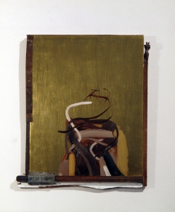 L’occhio di Narciso, 2009, foglia d’oro su legno e tecnica mista, cm 46x55x5