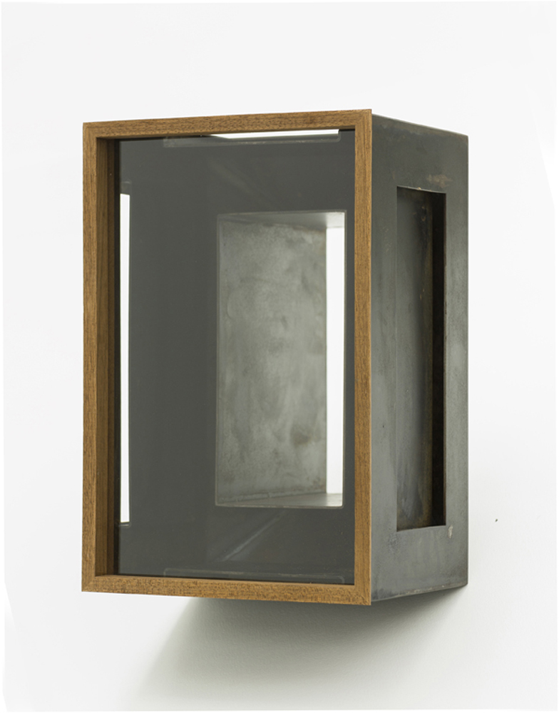Quadro buio, 1992/2019, ferro, mogano e vetro, cm 30x20x22
