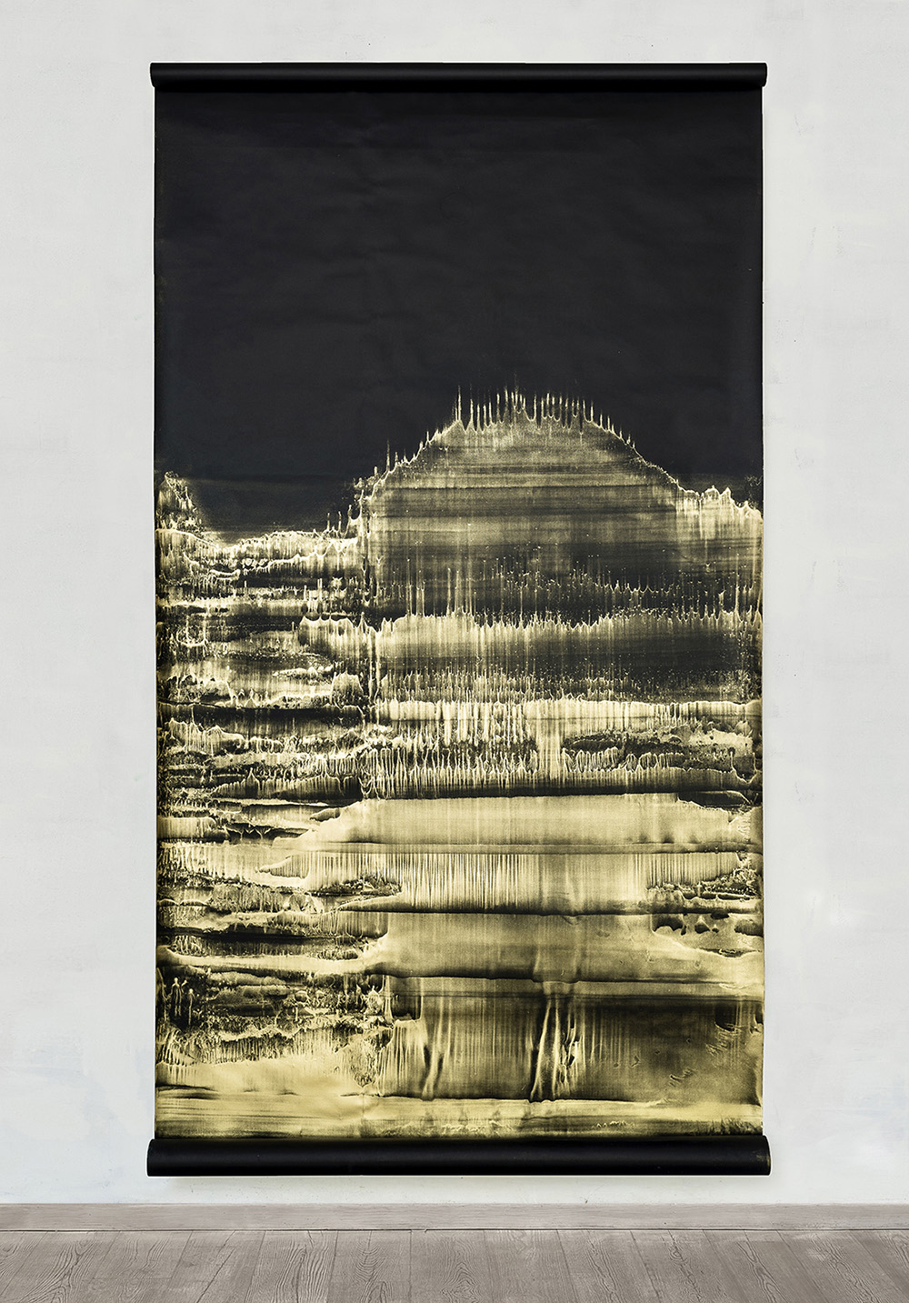 Open Eye - Il Risveglio, 2021, polvere di bronzo emulsionata su carta nera, cm 280x150