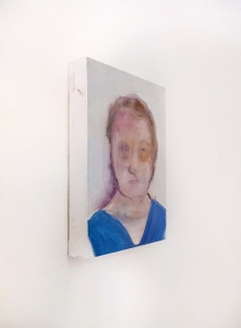 Gloria Franzin, Rewriting III - Distante, 2022, olio su tela, cm 35x25 - di taglio